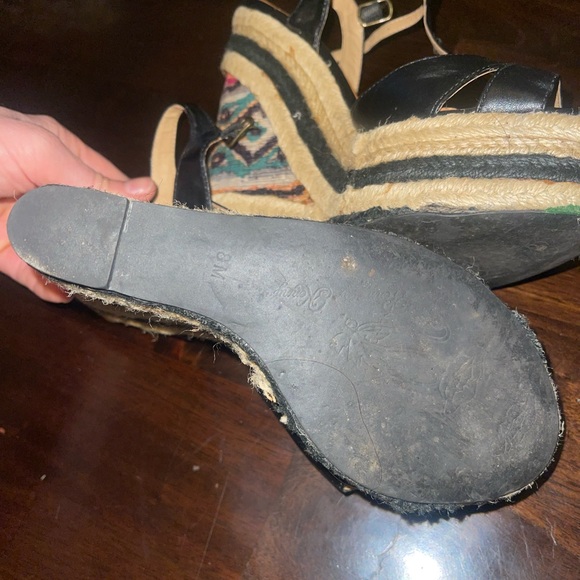 Size 8 wedge style heels. - Picture 3 of 3